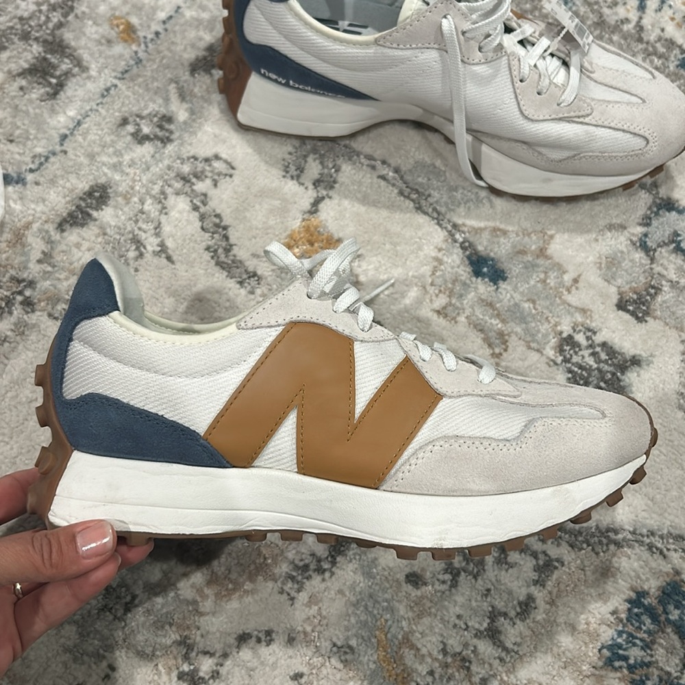 New Balance White and Tan Sneakers - Picture 2 of 10